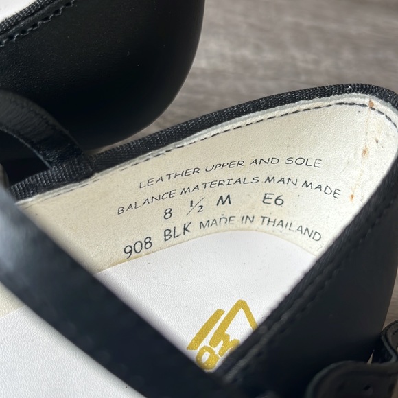 Size 8 1/2 M Leather Leo’s Dance Heels - Picture 2 of 4